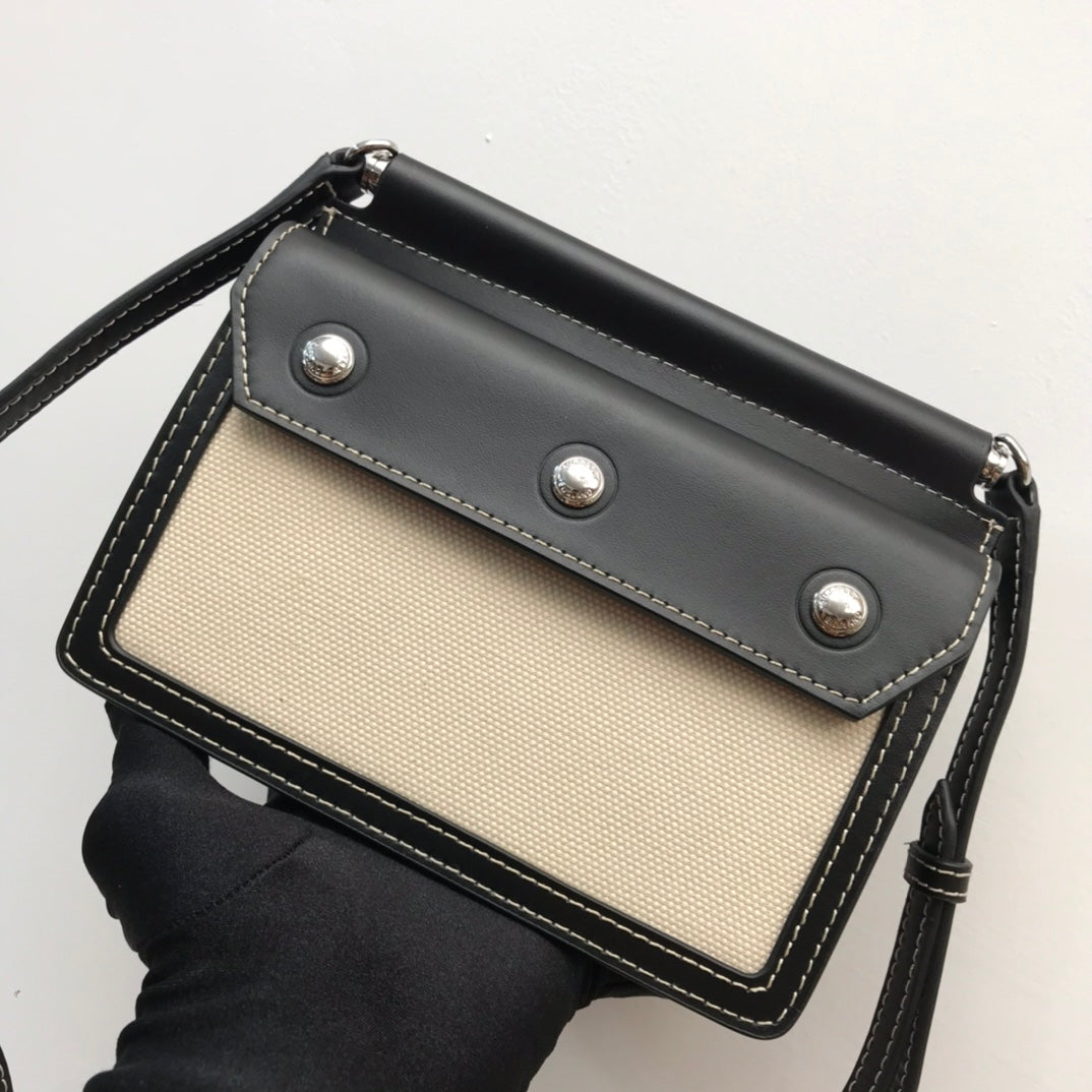 GLAMI Mini Horseferry Print Title Bag With Pocket Detail For Women, Bags 7.5in/19cm