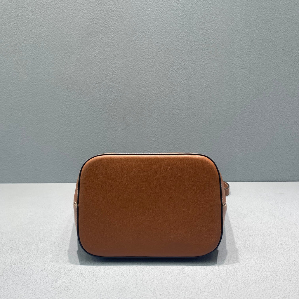 GLAMI Small Bucket Cuir Triomphe Brown For Women 9in/22cm 198243DU3.04LU
