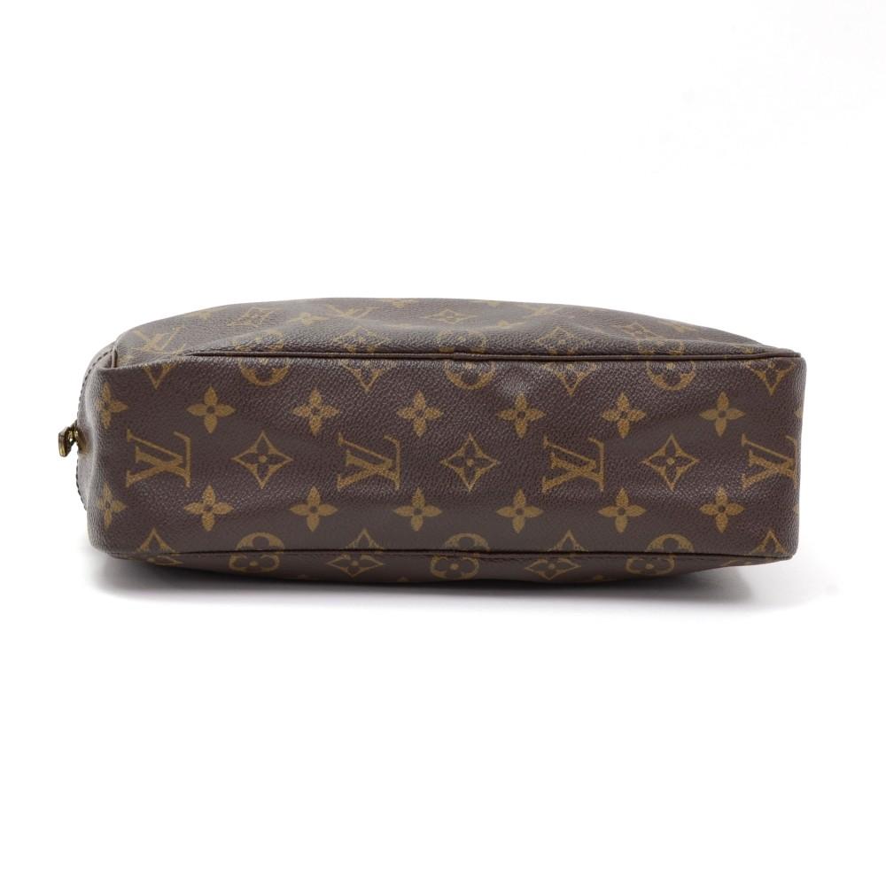 Louis Vuitto Trousse Toilette 28 Monogram Canvas Cosmetic Pouch