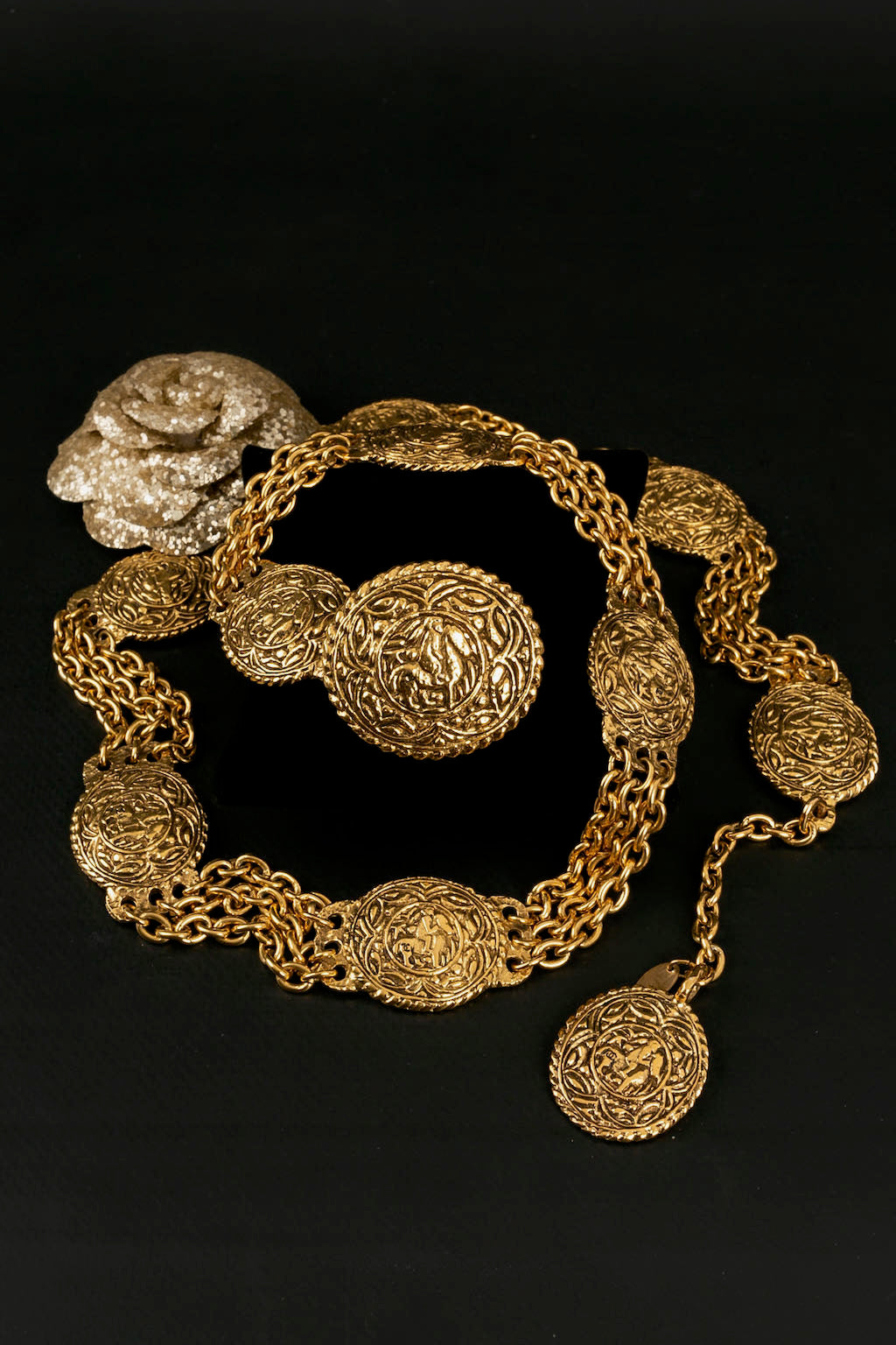 Ceinture en mÃƒÆ’Ã‚Â©tal dorÃƒÆ’Ã‚Â© Chanel 1980s