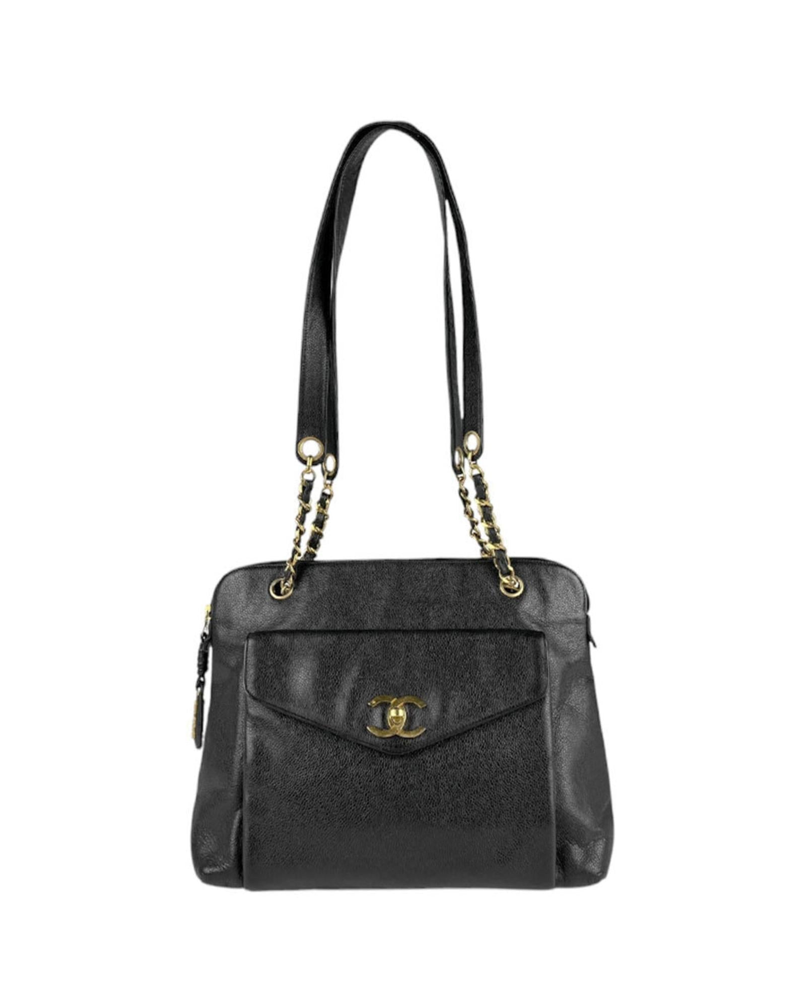 Chanel Elegant Leather Handbag with Subtle Scratch and Wear Detailing