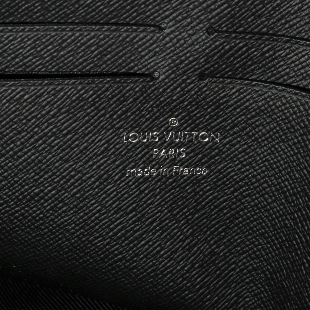 Louis Vuitton Pochette Voyage Limited Edition Malletier Taiga Leather MM