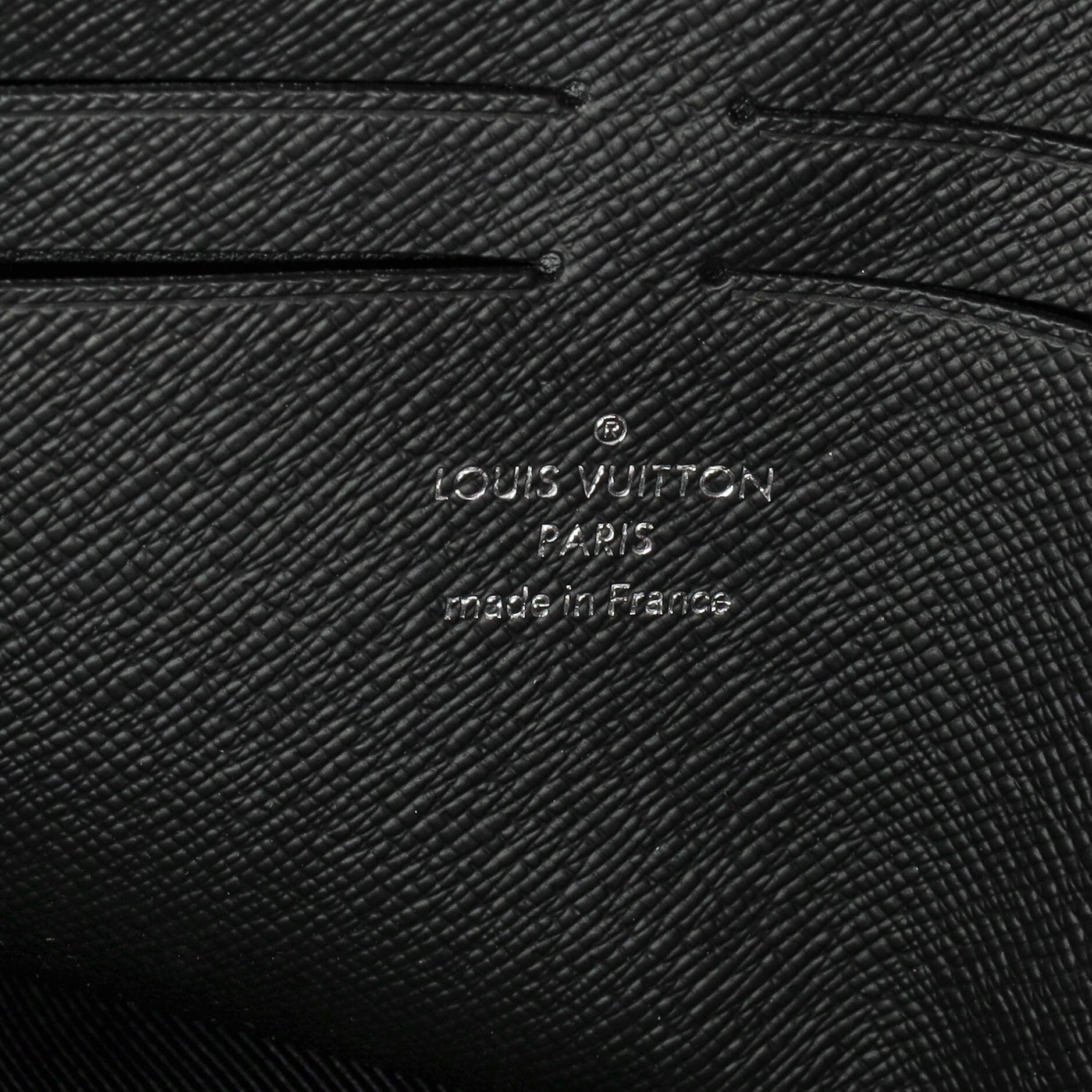 Louis Vuitton Pochette Voyage Limited Edition Malletier Taiga Leather MM