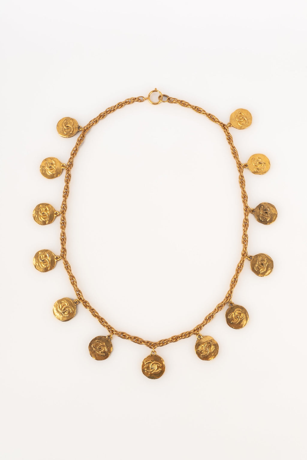 Collier / sautoir doré Chanel