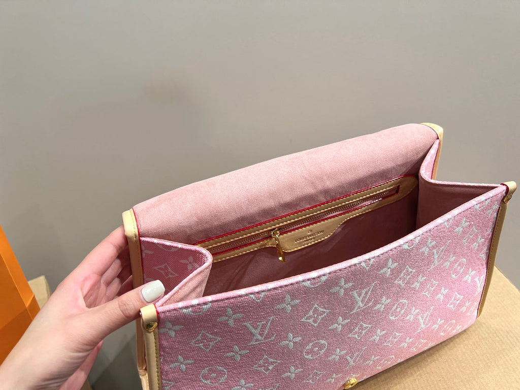 EN - Luxury Bags LUV 728