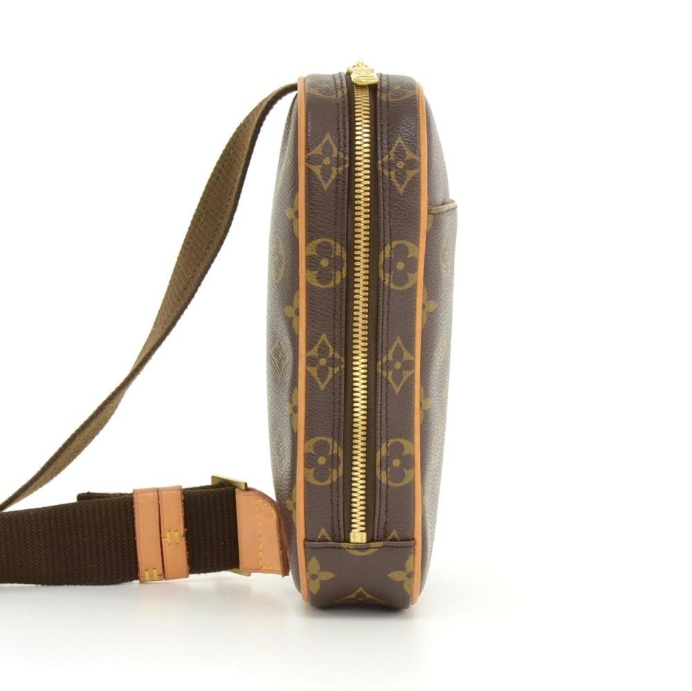 Louis Vuitto Pochette Gange Monogram Canvas Messenger Bag