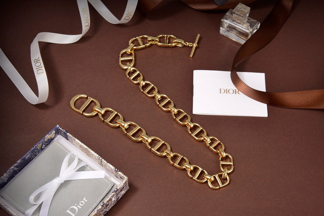 EN - Lux Necklace DIR014