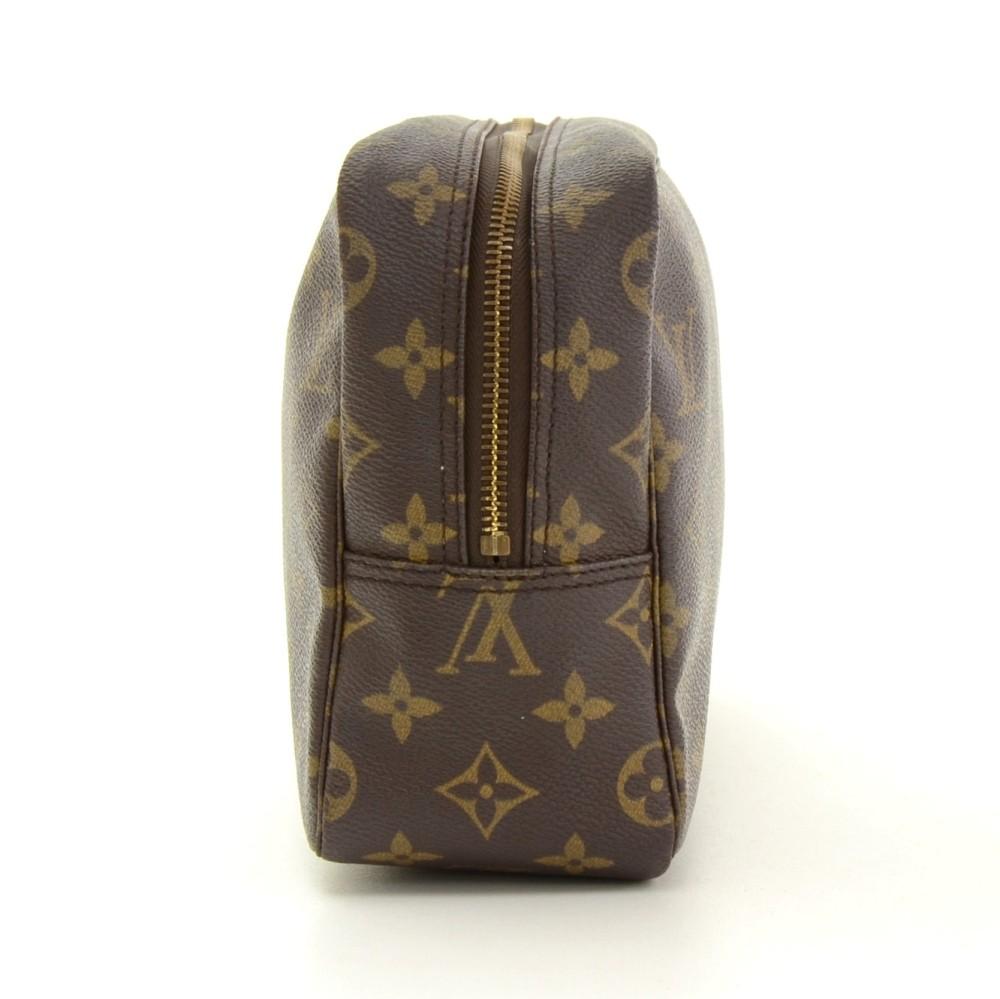 Louis Vuitto Trousse Toilette 28 Monogram Canvas Cosmetic Pouch