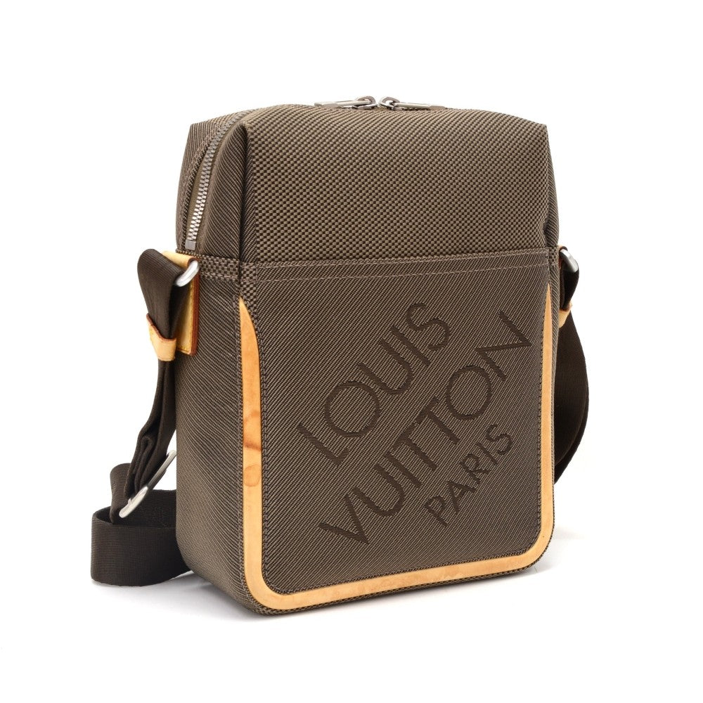 Louis Vuitto Citadin Damier Geant Canvas Messenger Bag