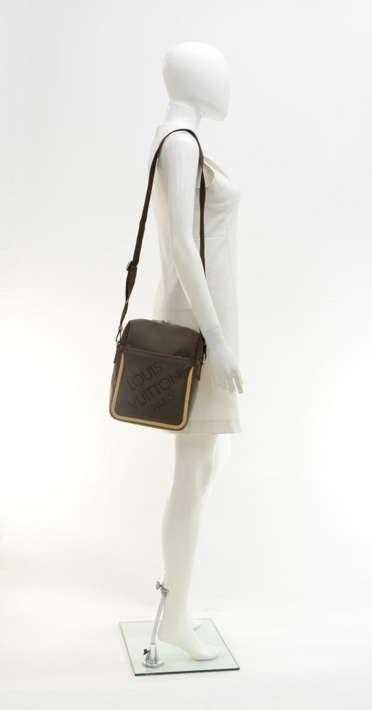 Louis Vuitto Citadin Damier Geant Canvas Messenger Bag