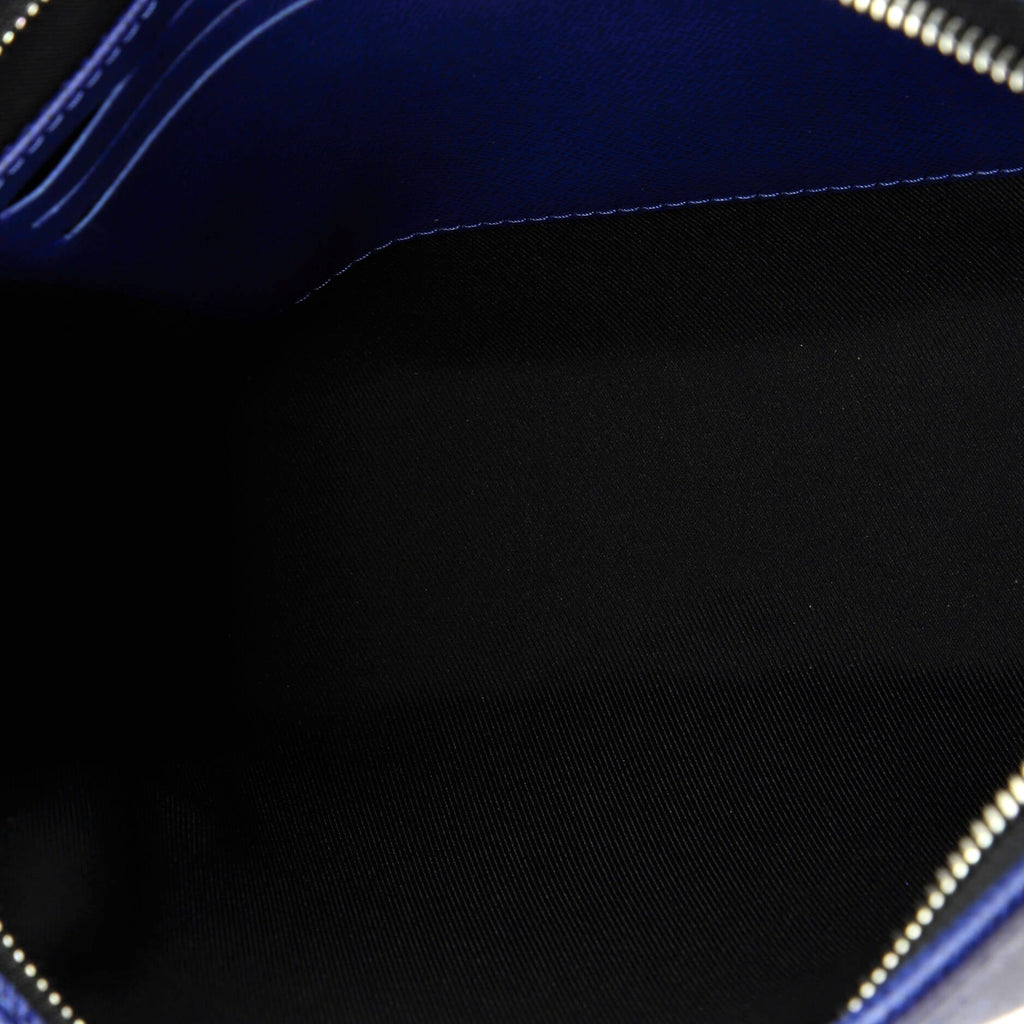 Louis Vuitton Pochette Voyage Monogram Taigarama MM