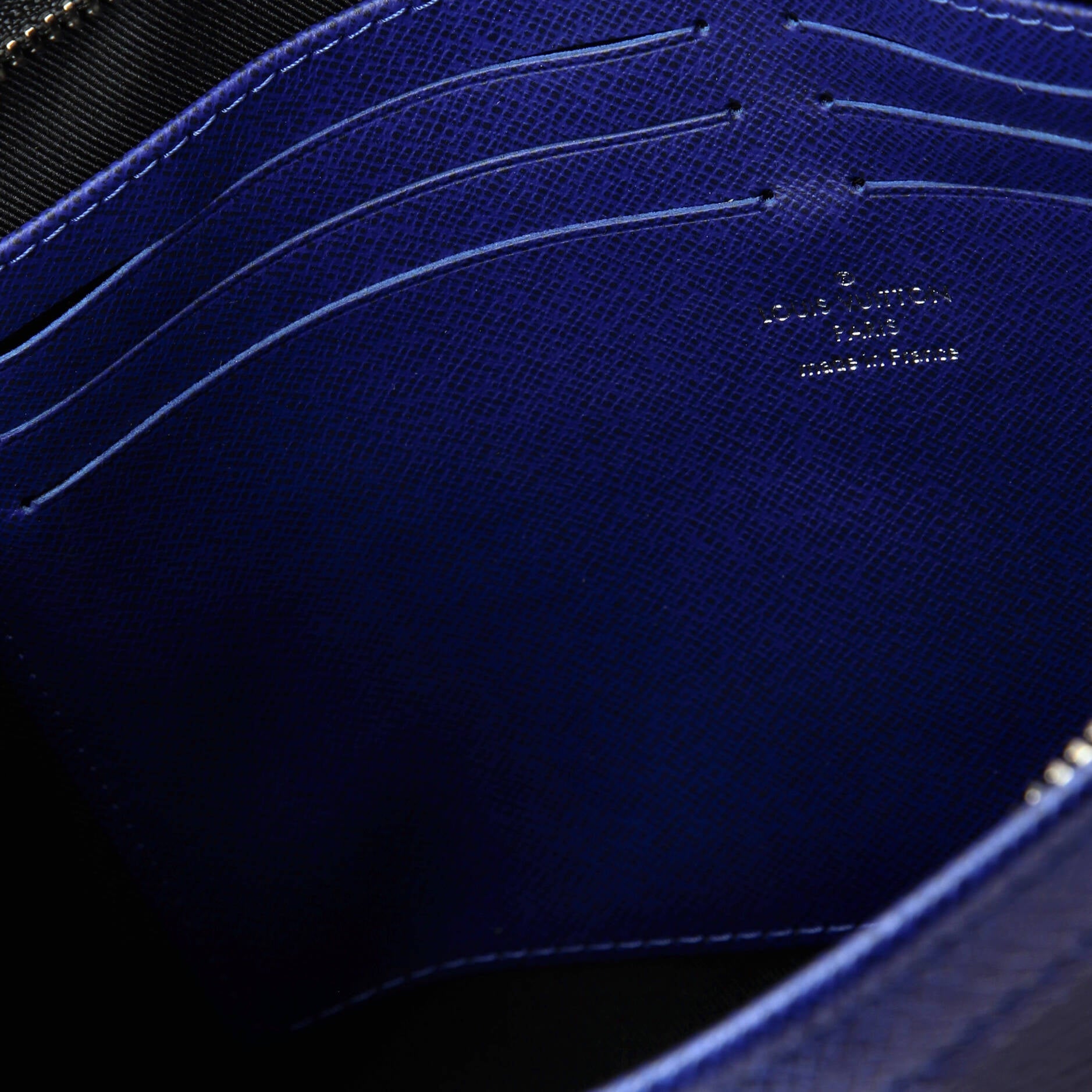 Louis Vuitton Pochette Voyage Monogram Taigarama MM