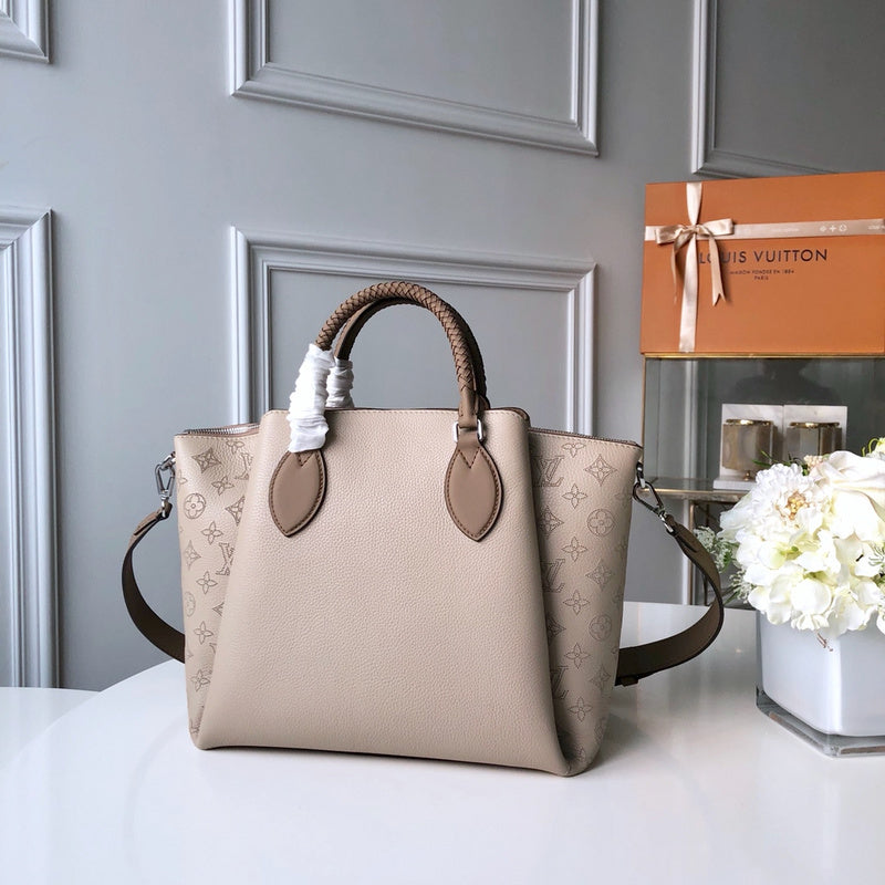 LOV2 Bags - Luxurious Bags  2610