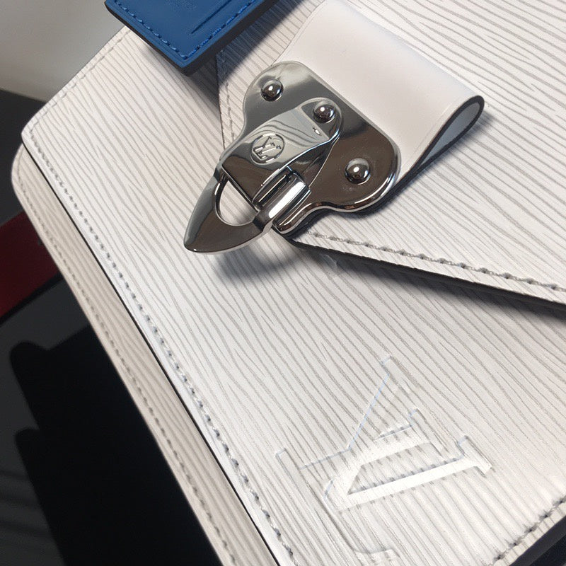 LOV2 Bags - Luxurious Bags  1832