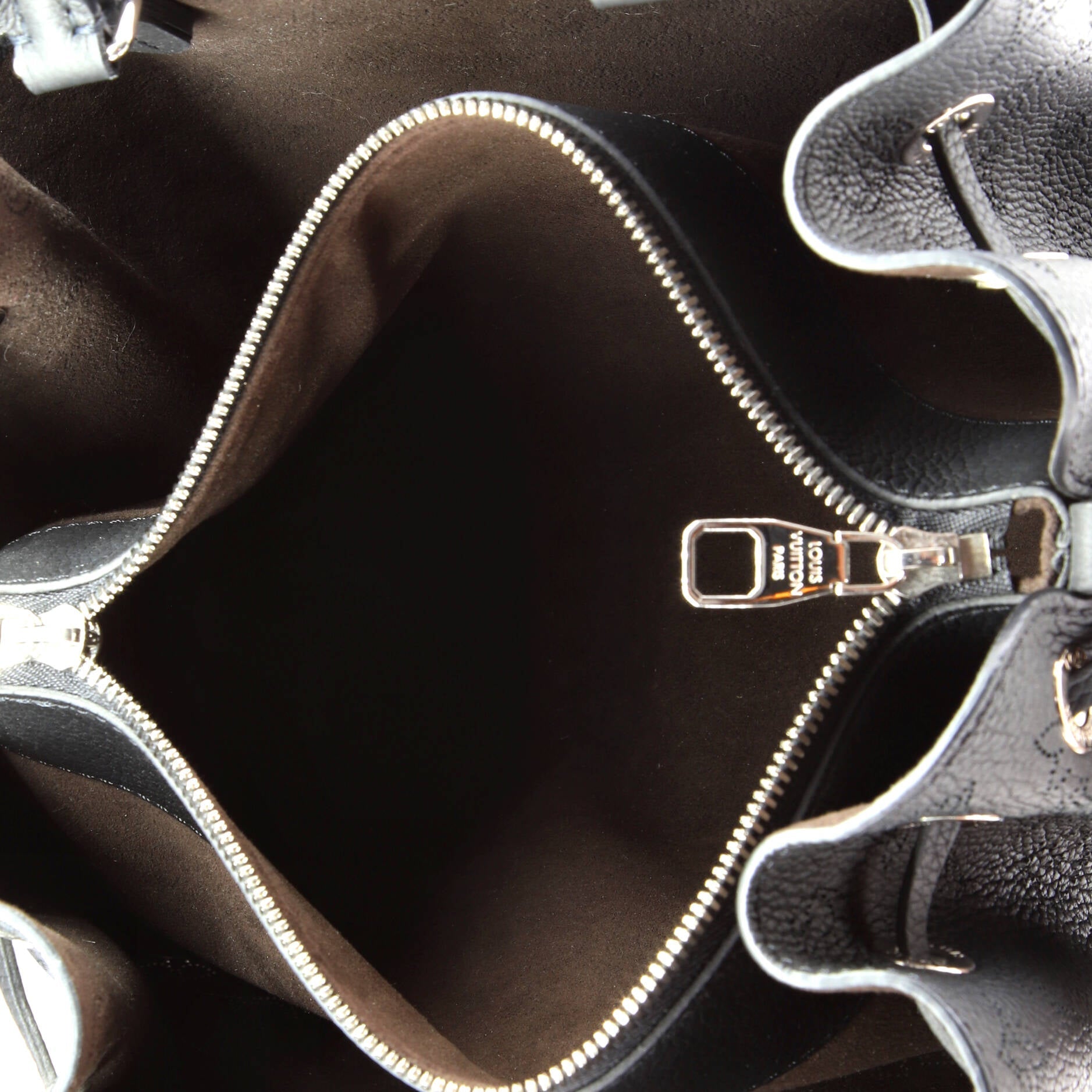 Louis Vuitton Bella Tote Mahina Leather