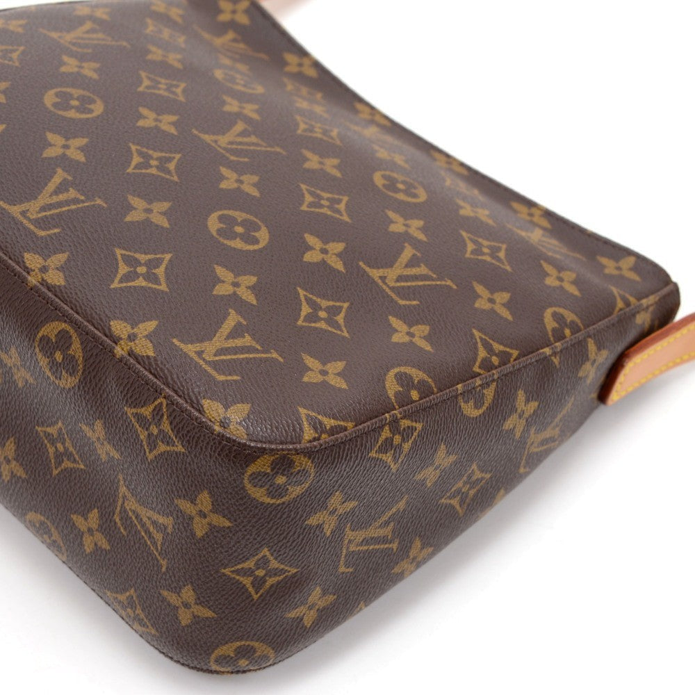 Louis Vuitto Looping MM Monogram Canvas Handbag