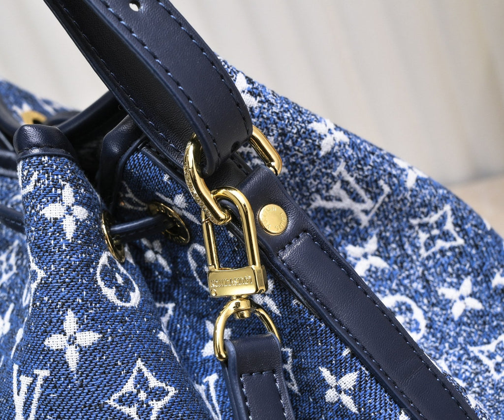 EN - Luxury Bags LUV 875