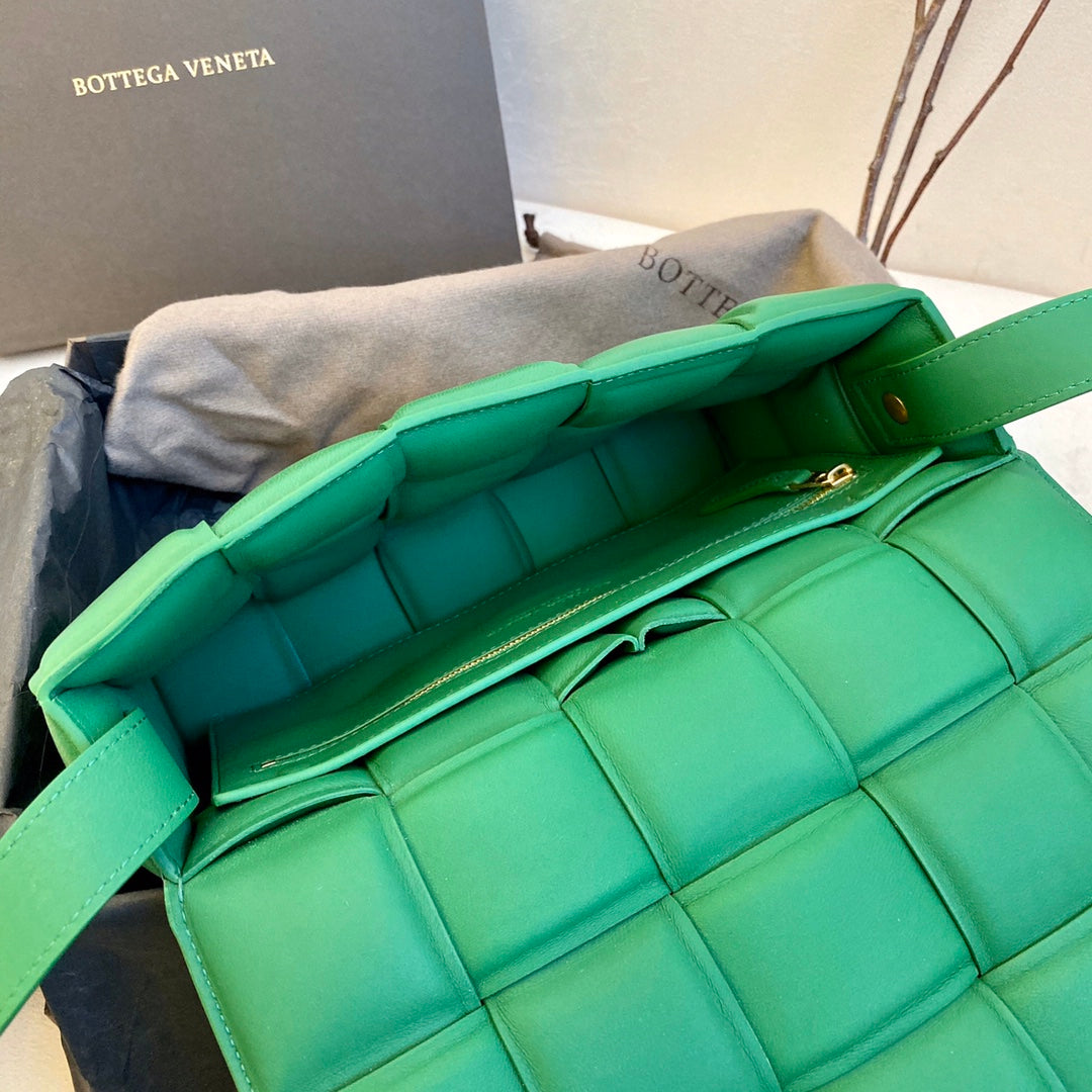 GLAMI Padded Cassette Bag For Women 10.2in/26cm In Green