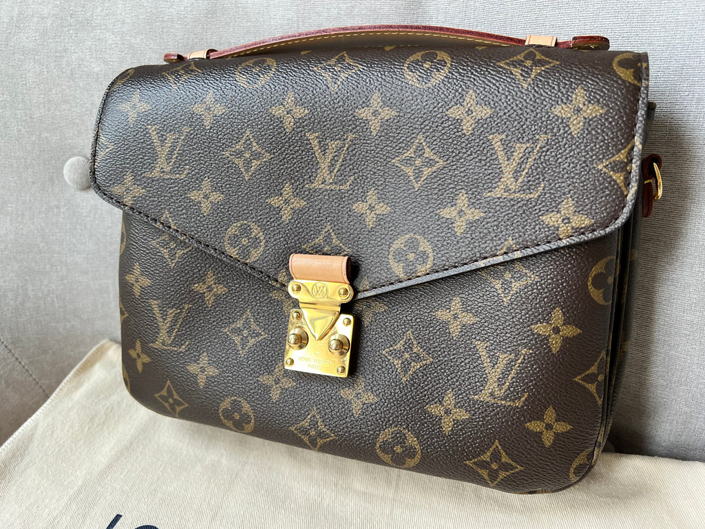 Louis Vuitton Pochette Metis Monogram (RRP £1,970)