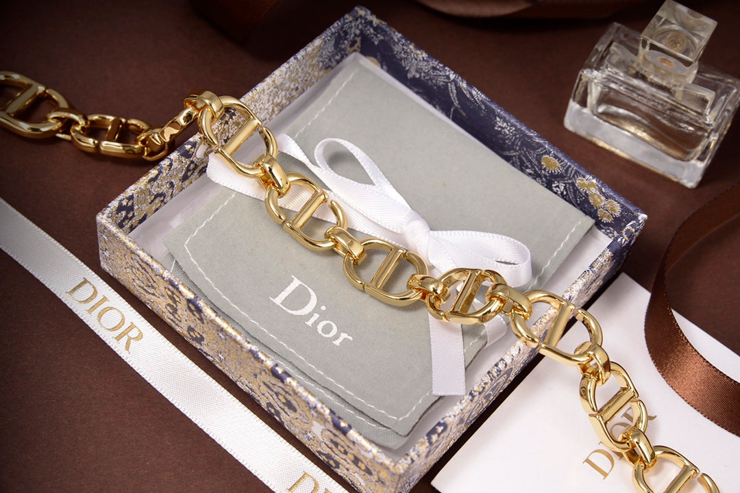 EN - Lux Necklace DIR014
