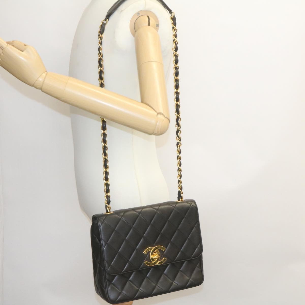 CHANEL Matelasse Chain Flap Shoulder Bag Lamb Skin Black Gold CC 28632A