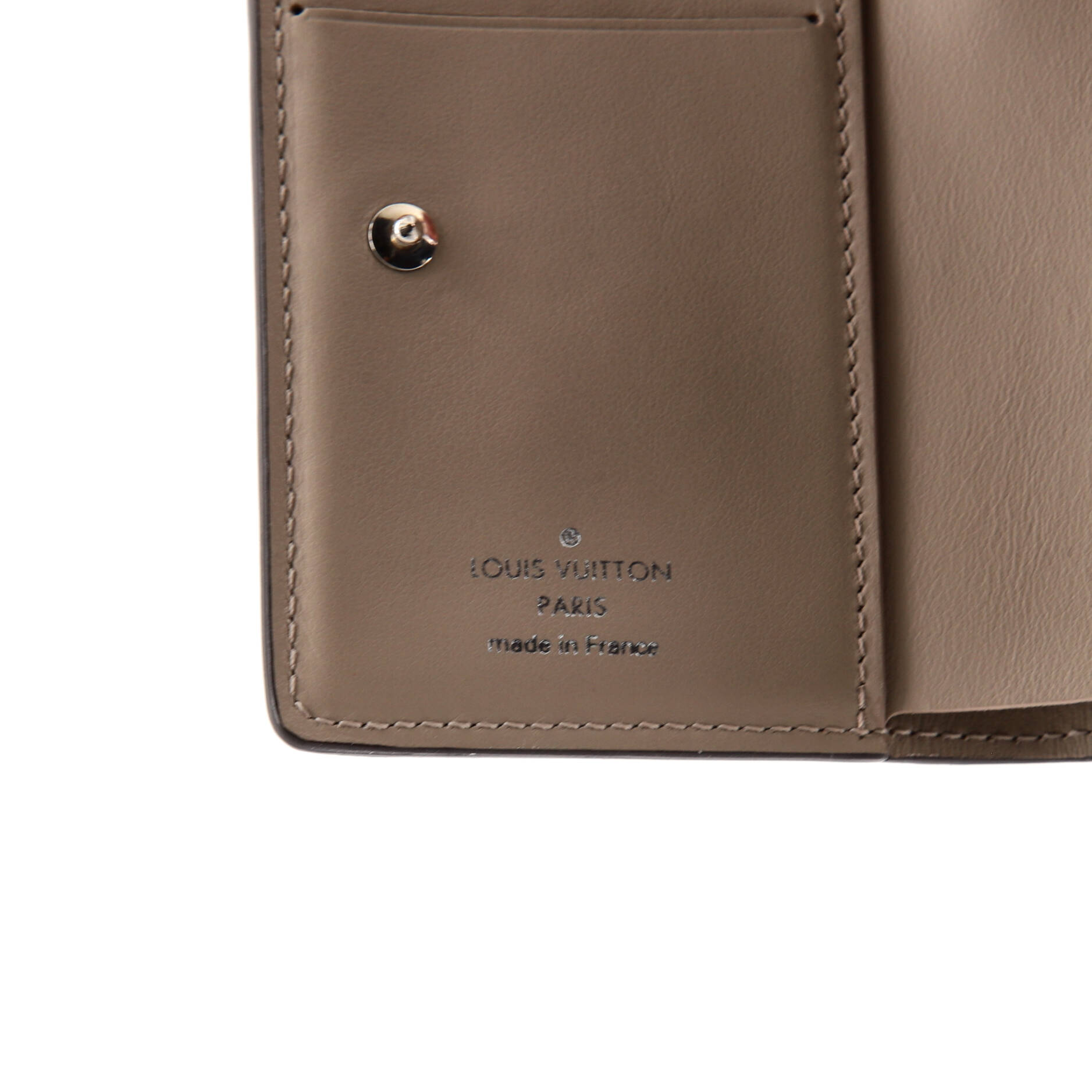 Louis Vuitton Clea Wallet Mahina Leather