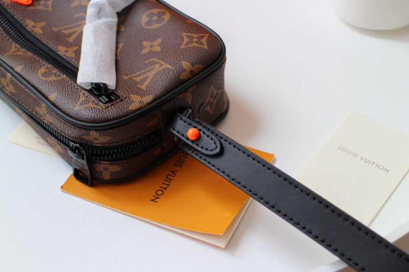 LOV2 Bags - Luxurious Bags  1775