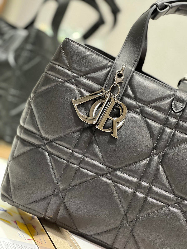 ELE - Dir Bags - 1583