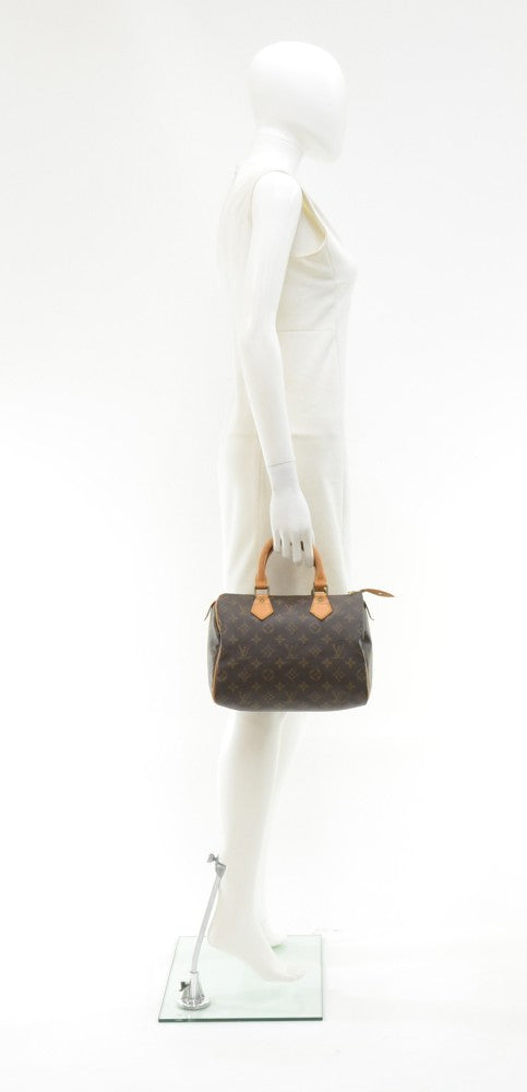 Louis Vuitto Speedy 25 Monogram Canvas City Handbag