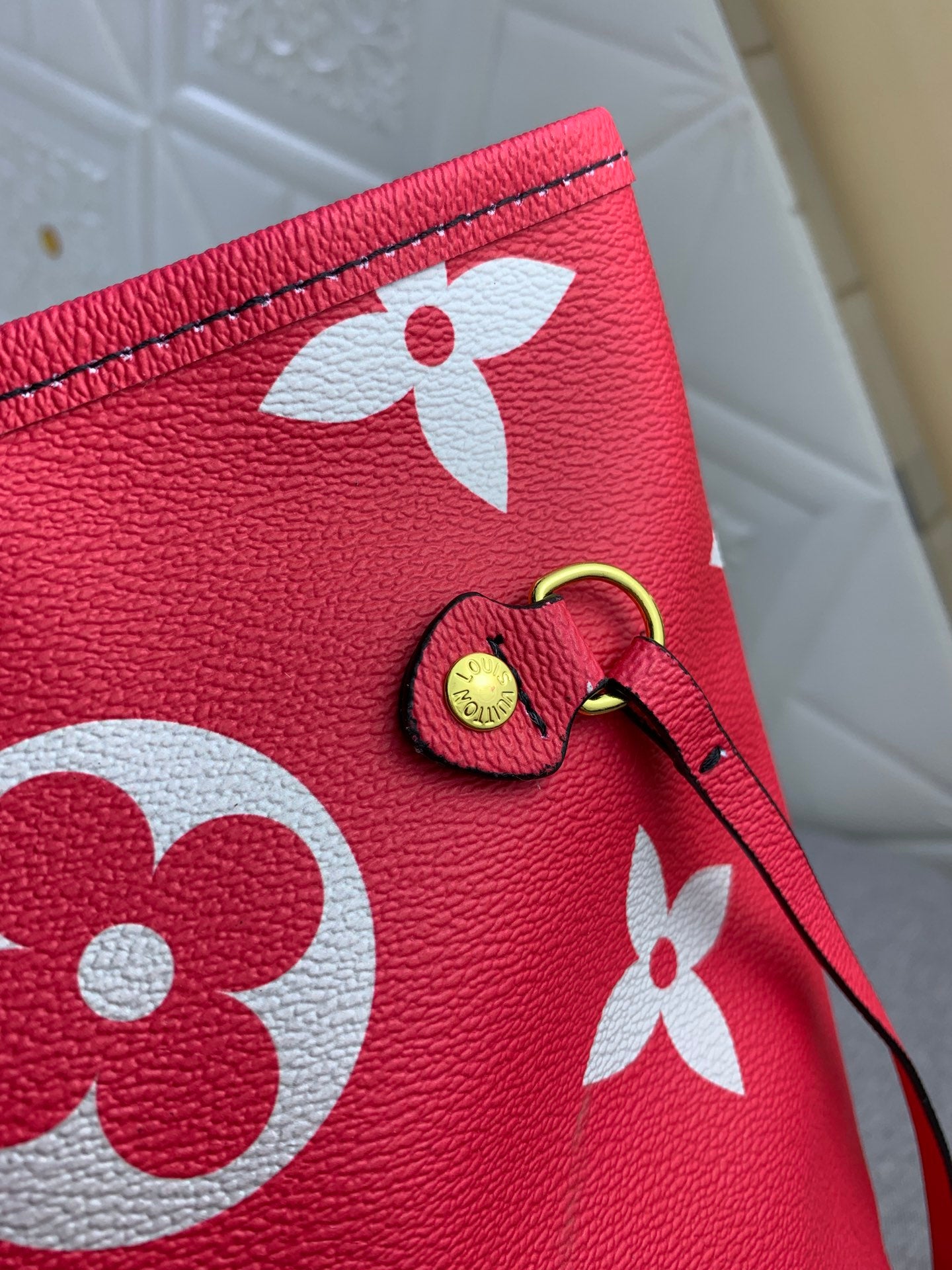 EN - New Bag LUV 649