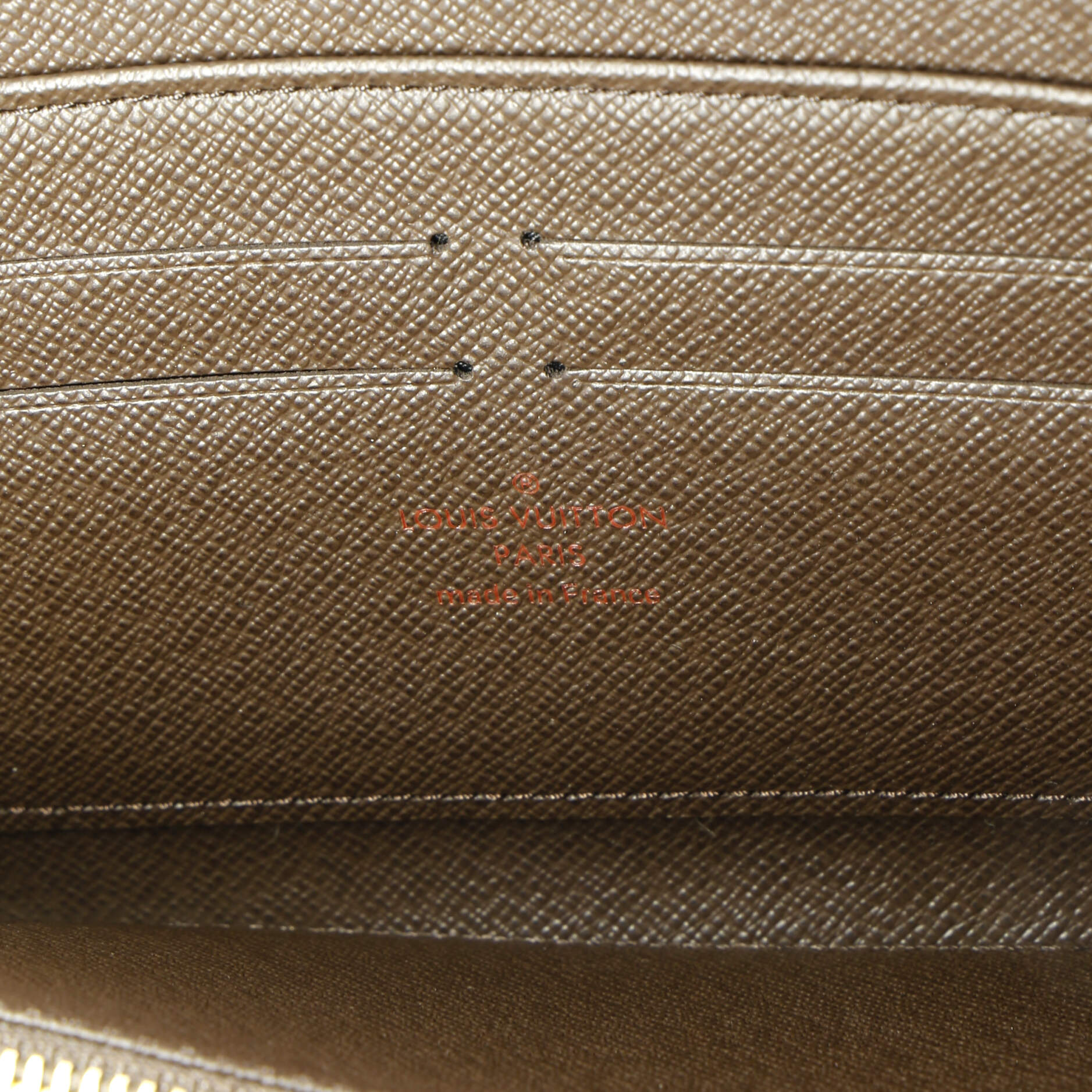 Louis Vuitton Zippy Wallet Damier