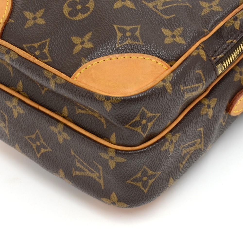 Louis Vuitto Amazone Monogram Canvas Messenger Bag