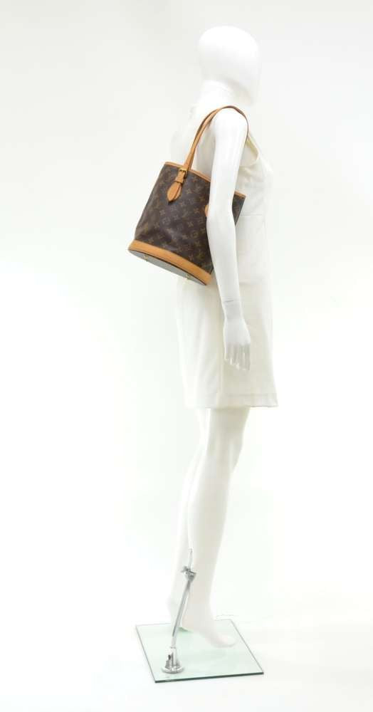 Louis Vuitto Bucket PM Monogram Canvas Shoulder Bag