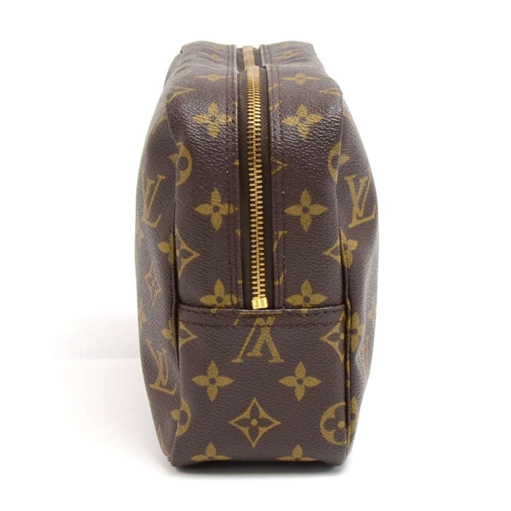 Louis Vuitto Trousse Toilette 28 Monogram Canvas Cosmetic Pouch