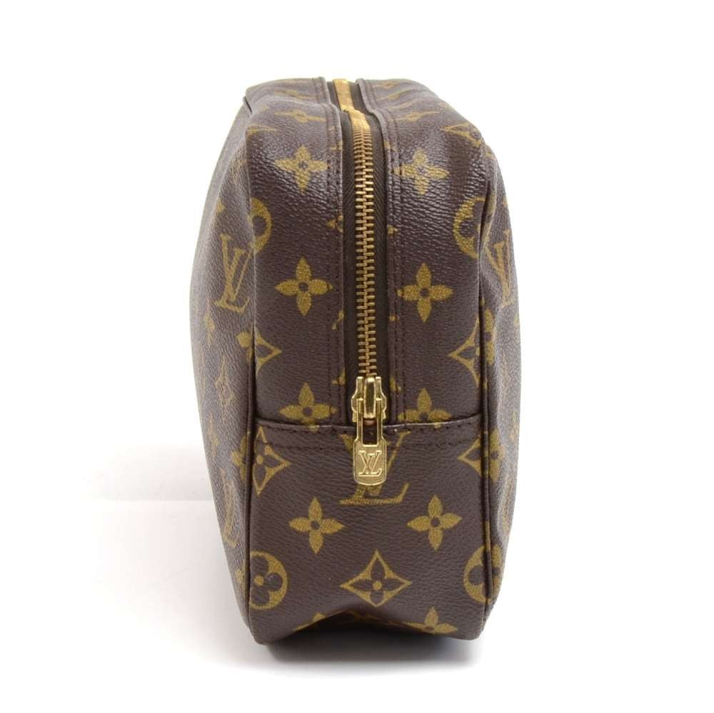 Louis Vuitto Trousse Toilette 28 Monogram Canvas Cosmetic Pouch