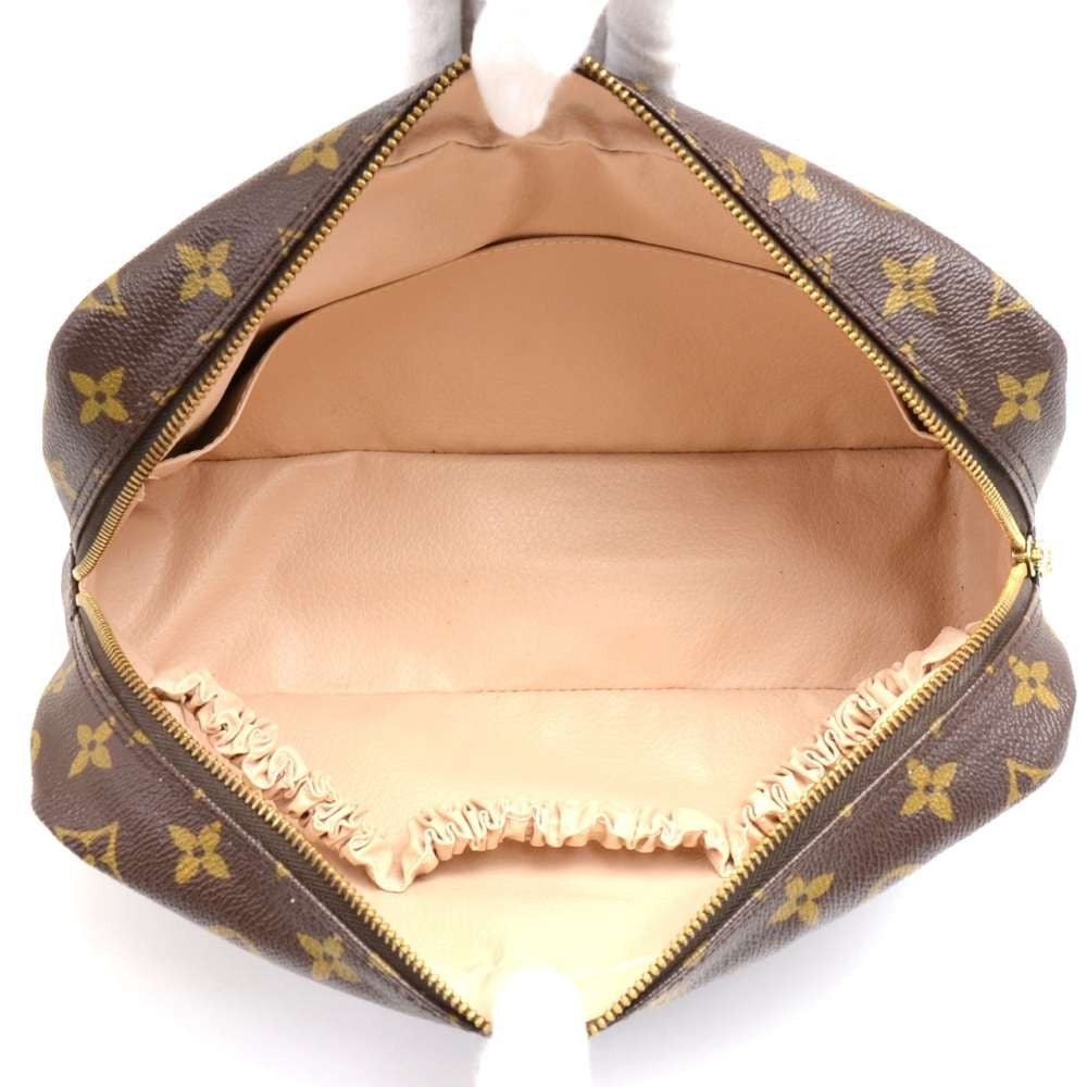 Louis Vuitto Trousse Toilette 28 Monogram Canvas Cosmetic Pouch
