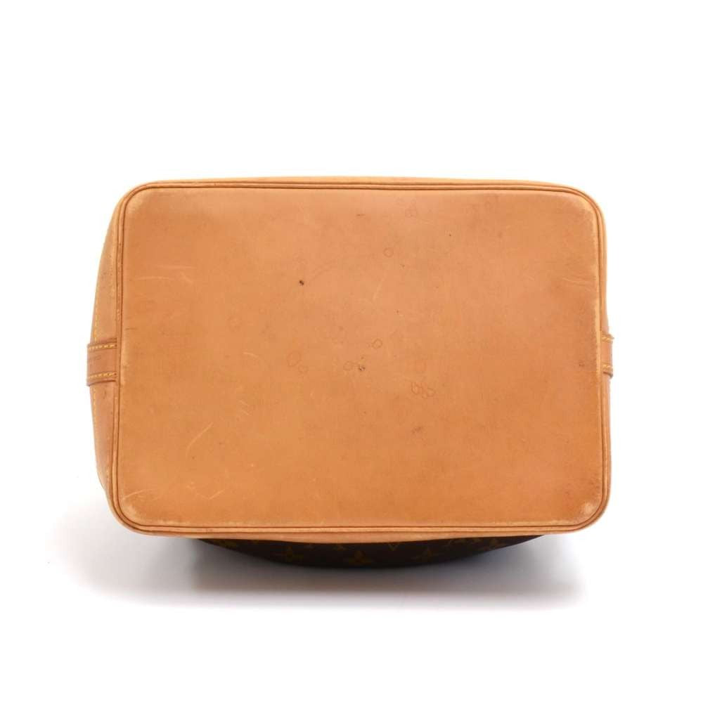 Louis Vuitto Noe Monogram Canvas Large Shoulder Bag
