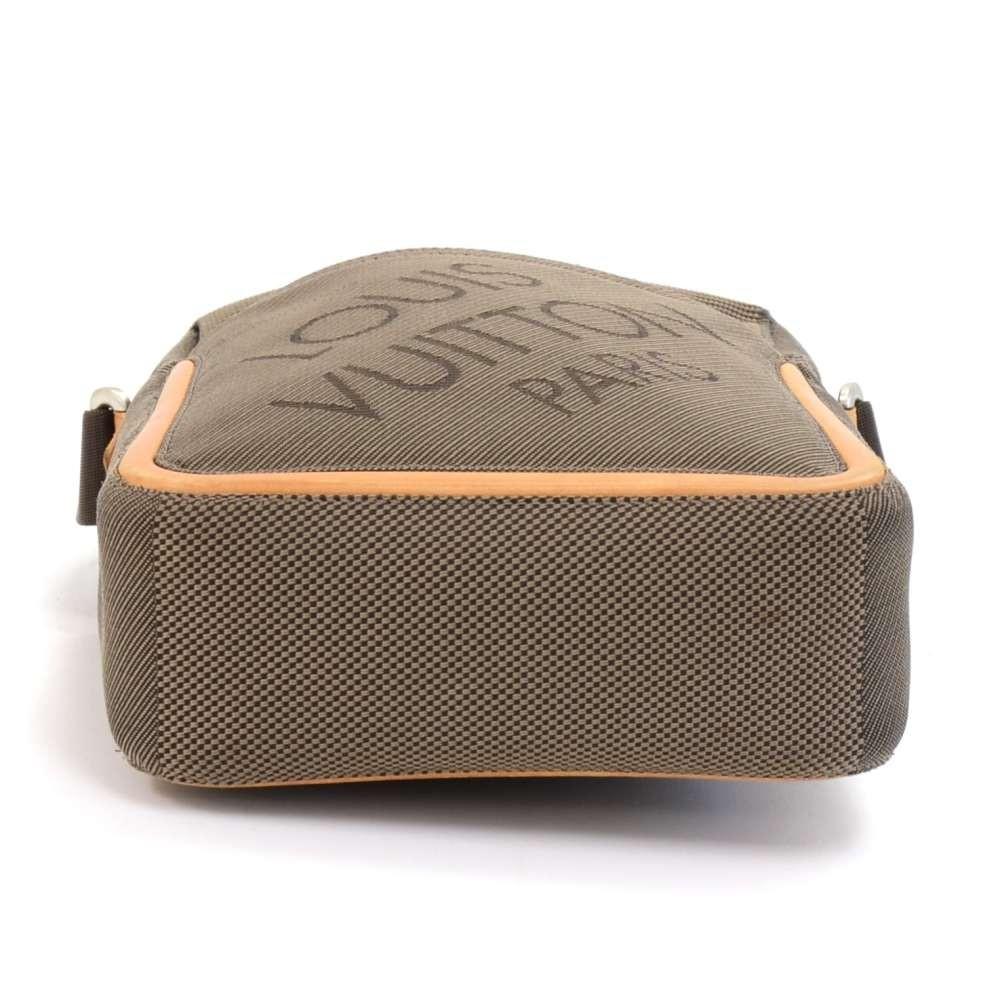 Louis Vuitto Citadin Damier Geant Canvas Messenger Bag
