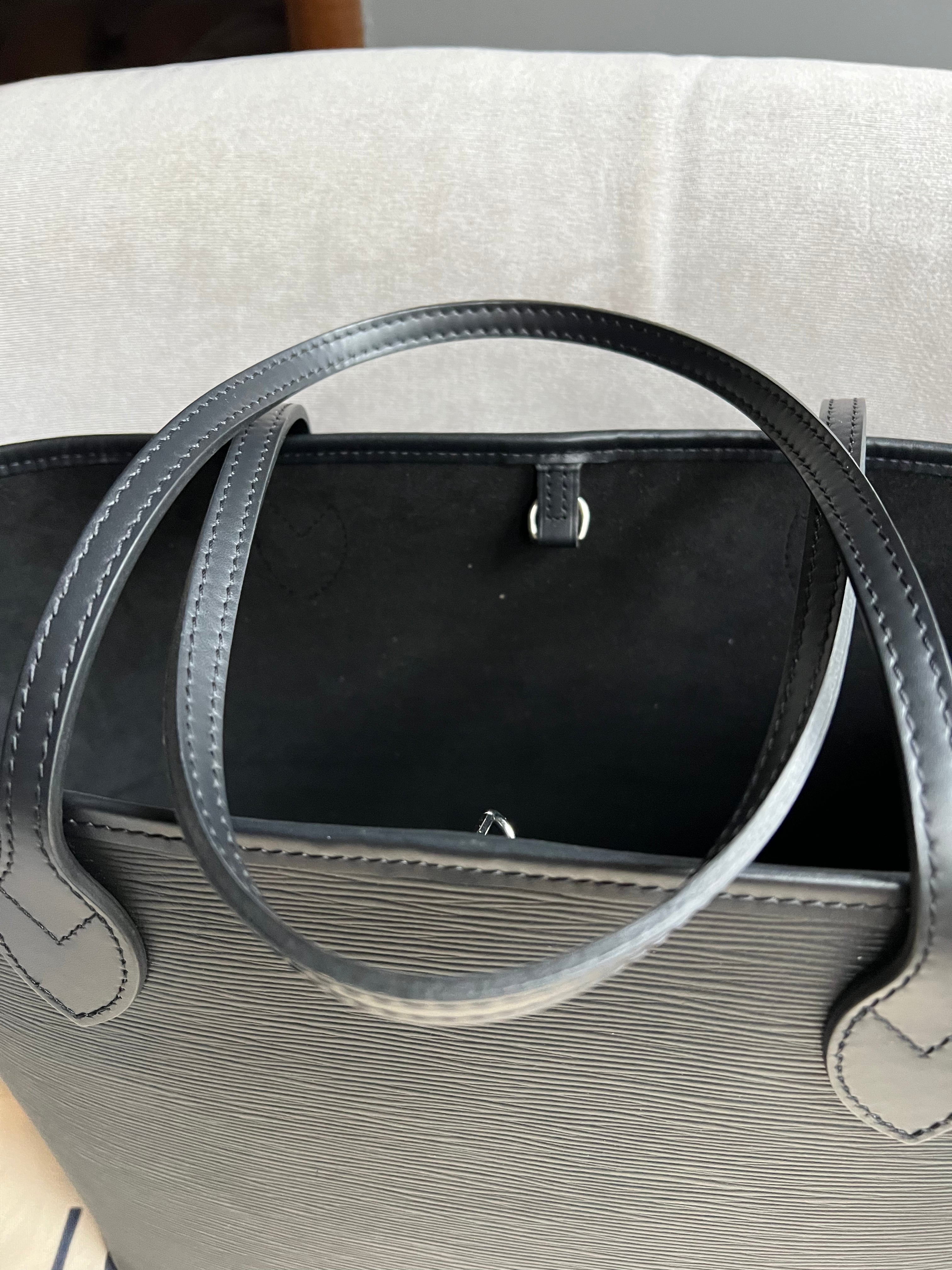 Louis Vuitton Neverfull MM Black Epi Leather (RRP £1,740)