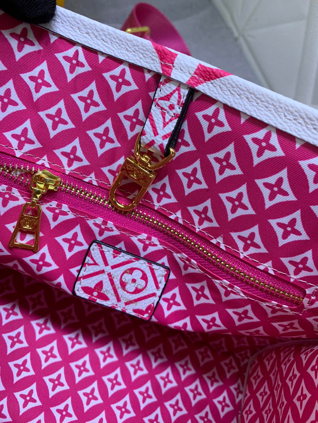 EN - Luxury Bags LUV 818
