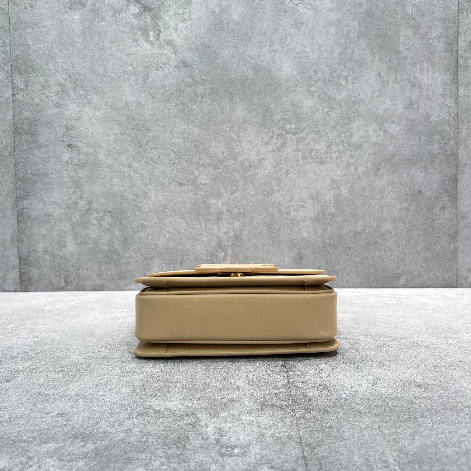 GLAMI Classique Cuir Triomphe Bag Beige For Women 9in/22cm