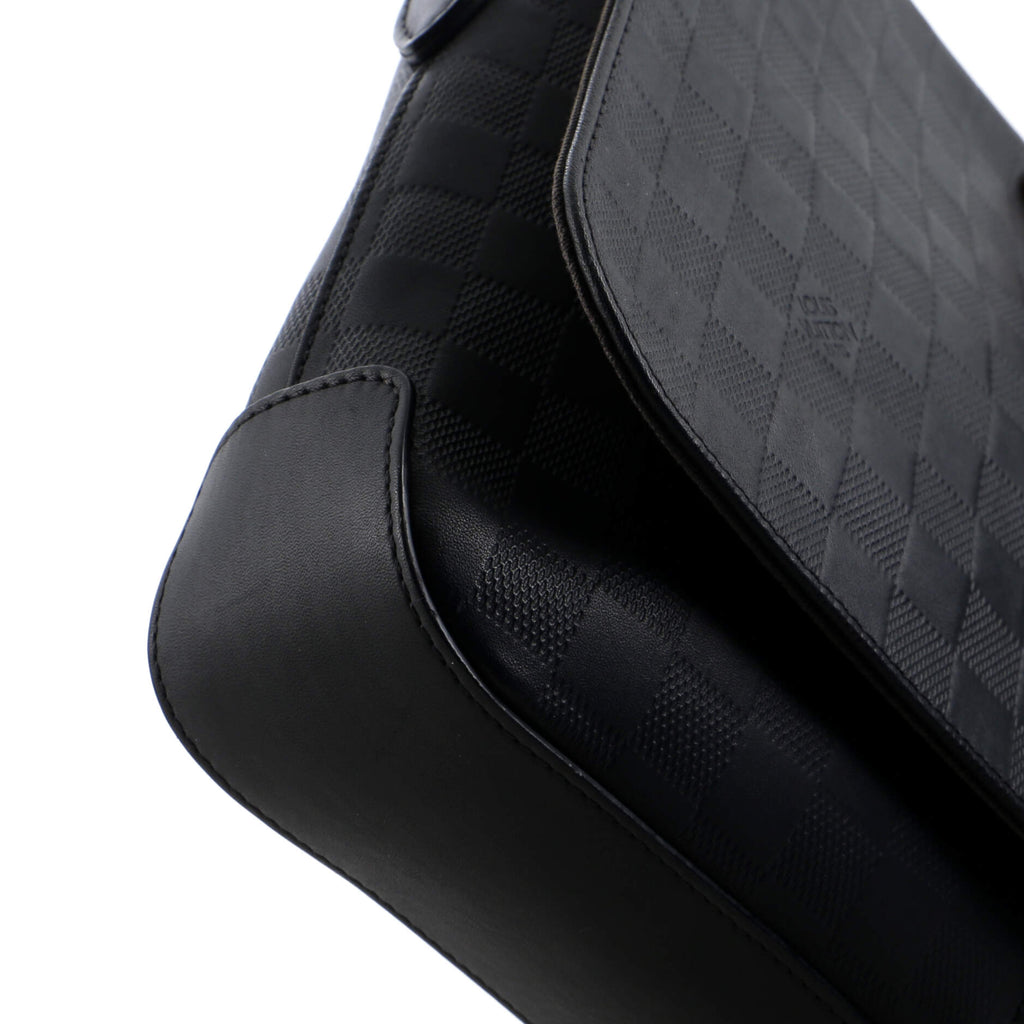 Louis Vuitton District Messenger Bag Damier Infini Leather PM