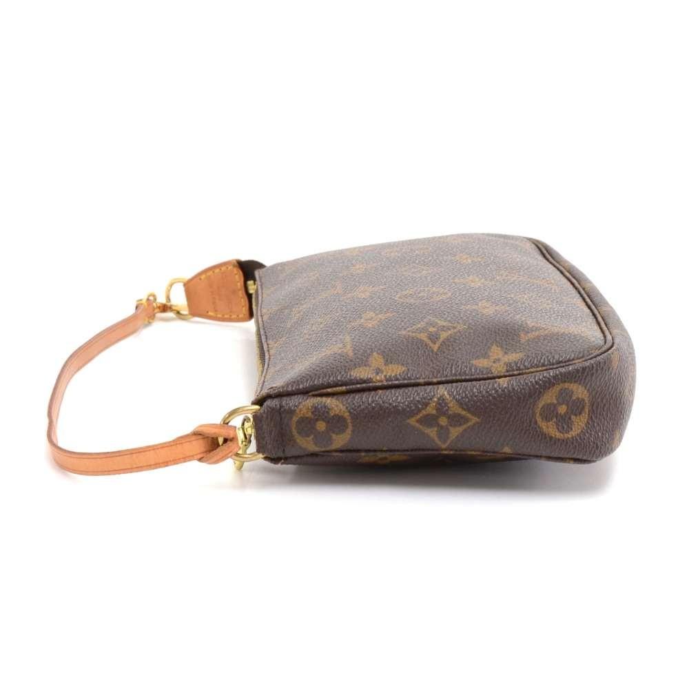 Louis Vuitto Pochette Accessoires Monogram Canvas Handbag