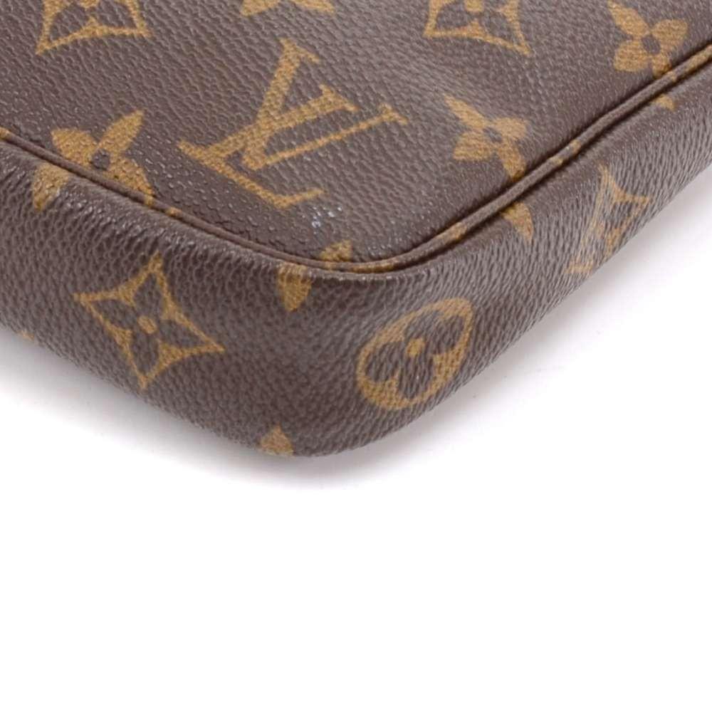 Louis Vuitto Pochette Accessoires Monogram Canvas Handbag