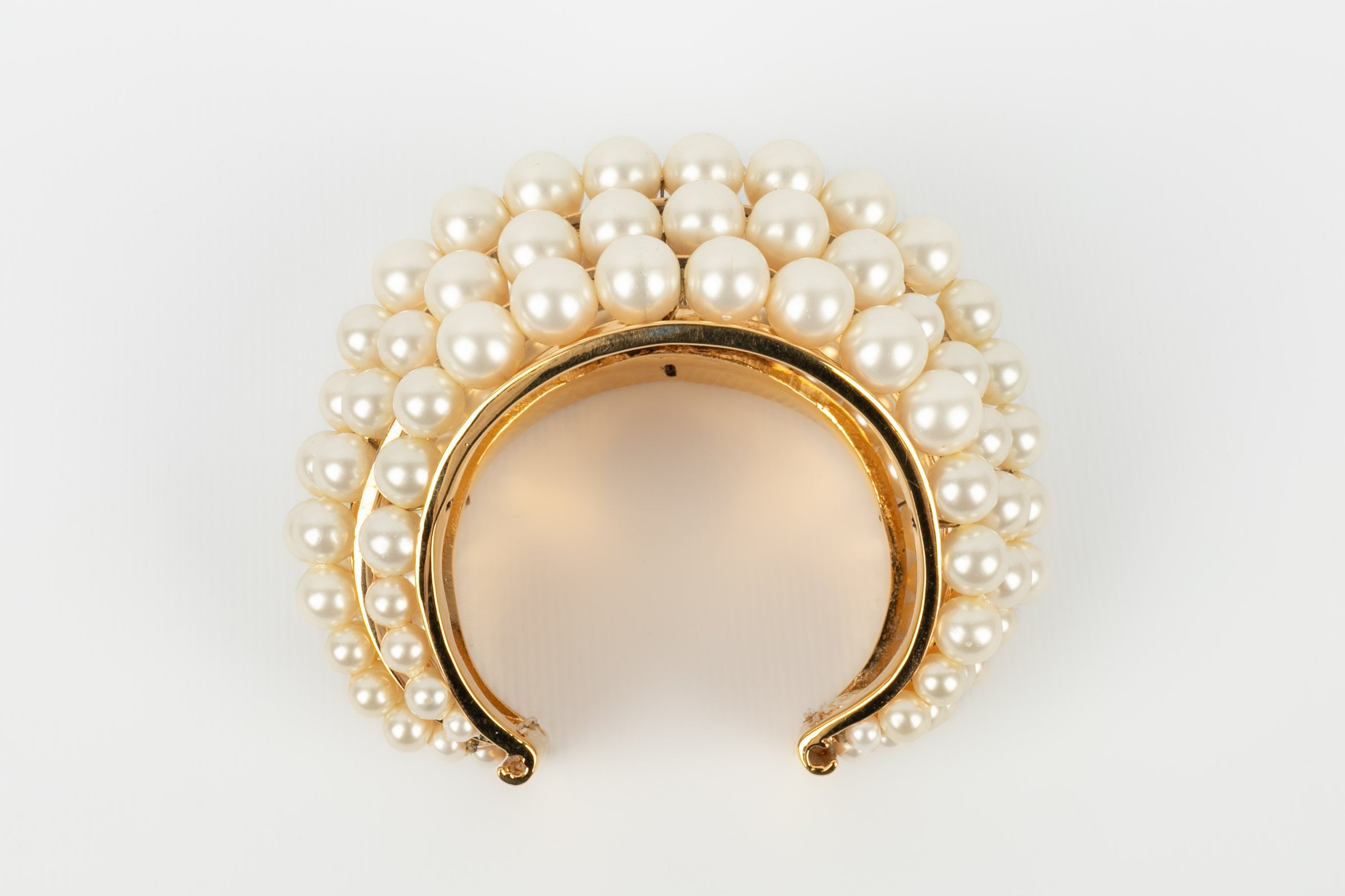 Bracelet manchette de perles nacrÃƒÆ’Ã‚Â©es Chanel