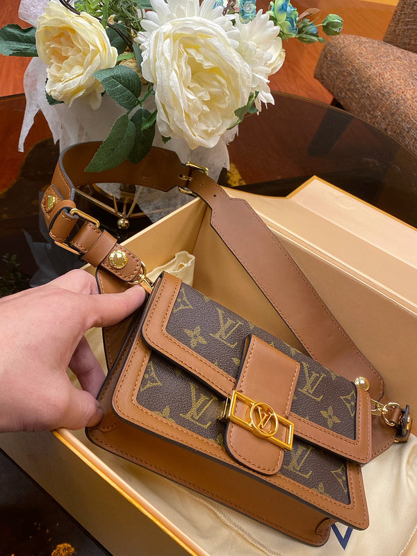 LOV2 Bags - Luxurious Bags  2621