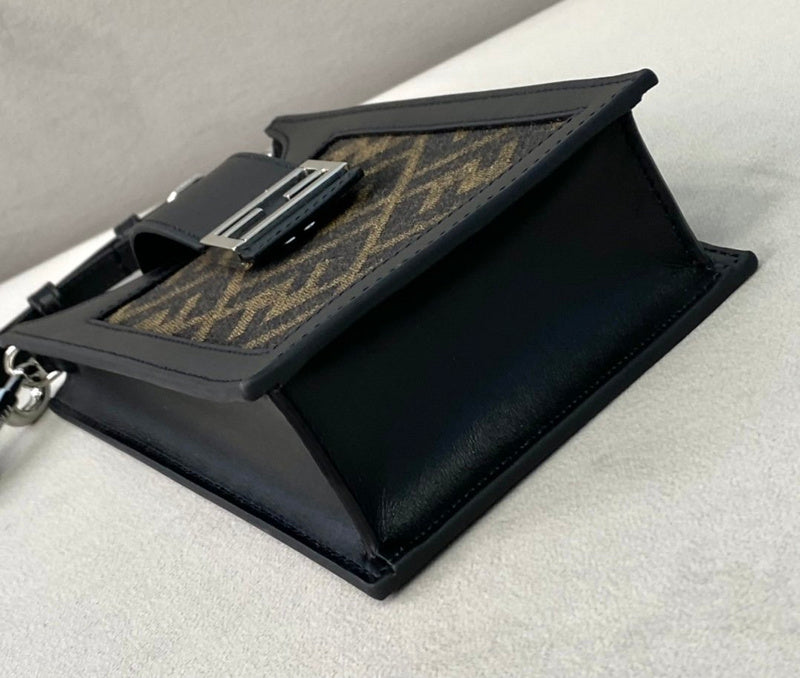 Glami-i - Phone Bags - 101