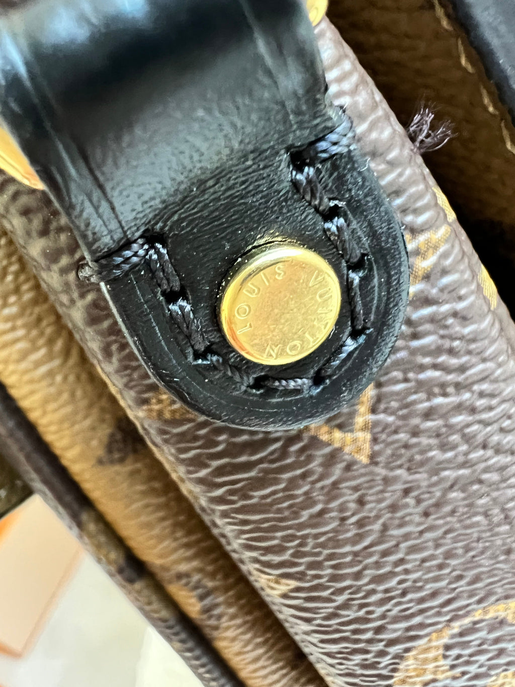 Louis Vuitton Pochette Metis Reverse Monogram (RRP £1,970)