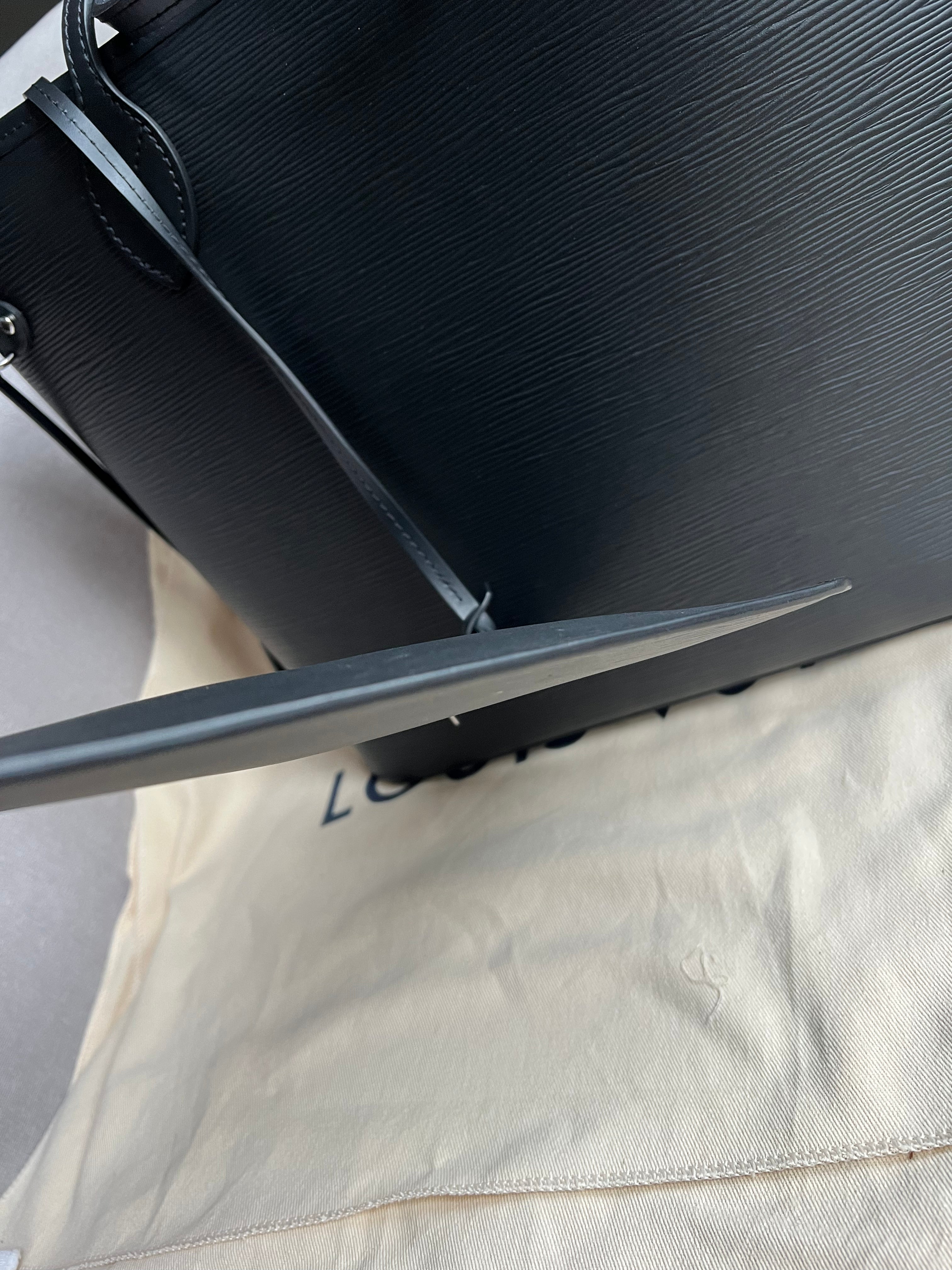 Louis Vuitton Neverfull MM Black Epi Leather (RRP £1,740)