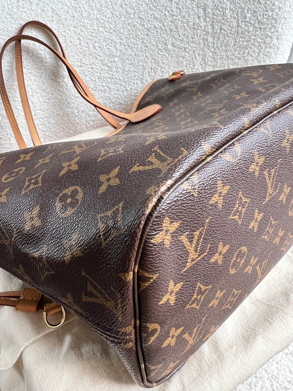 Louis Vuitton Neverfull MM Monogram Red (RRP £1,410)